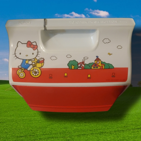 SANRIO HELLO KITTY X IGLOO Mini Cooler - Picture 3 of 7